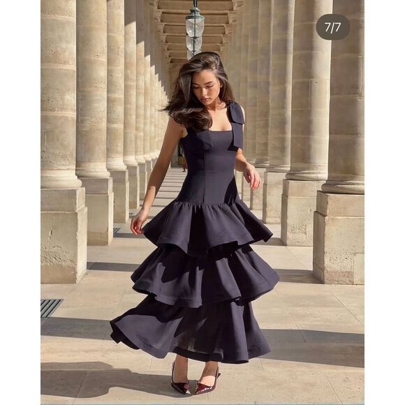 Elliatt Kara Tiered Maxi Dress in Navy Wedding Dinner cocktail Party size S NWT - Picture 1 of 11